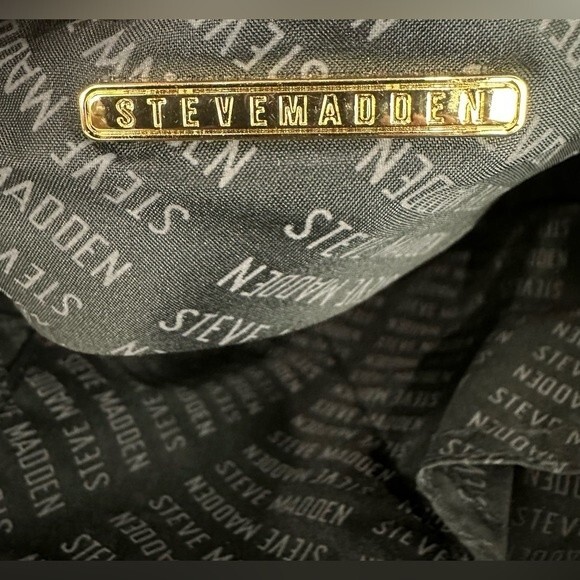 Steve Madden Black Large Dome Crossbody Bag with Gold Hardware/scarf accessorie - Picture 8 of 16